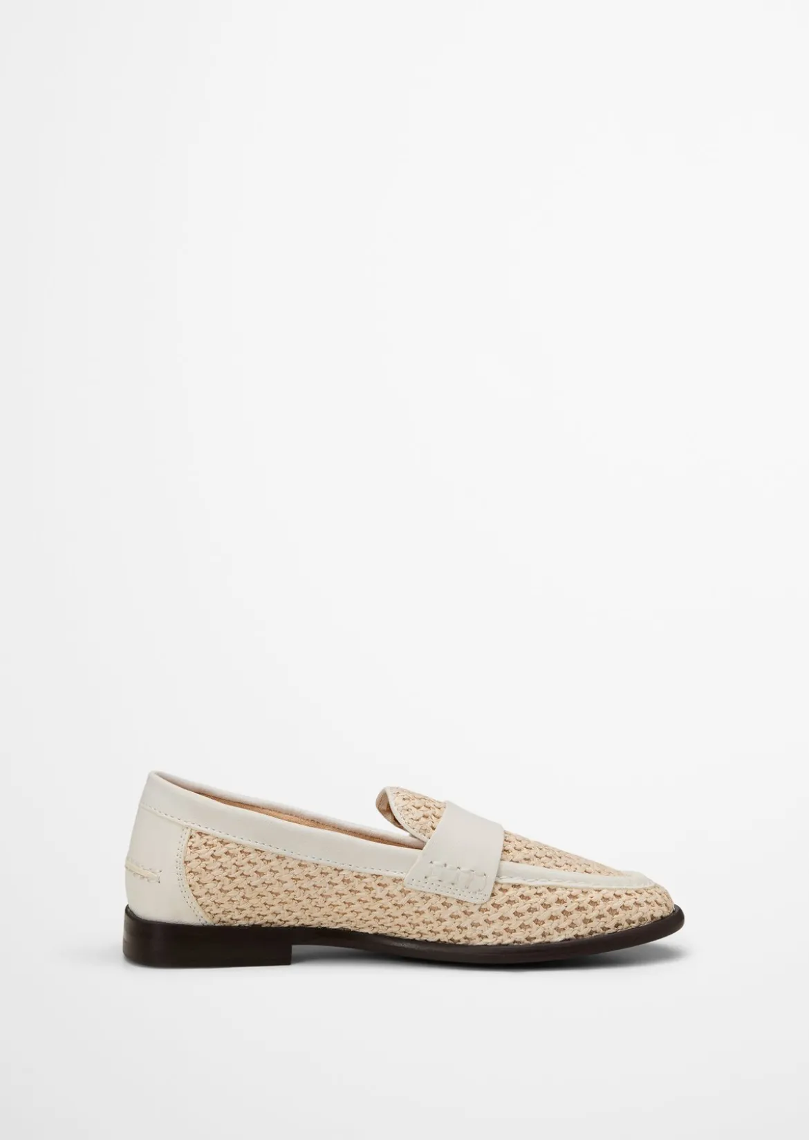 Loafer Model Fiona aus luftigem Raffiabast mit Leder